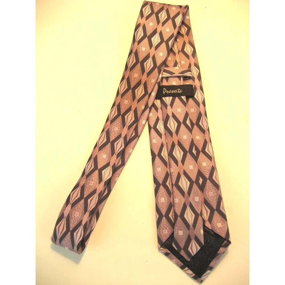NWOT Pravata 100% Microfibre Geometric  Design Necktie